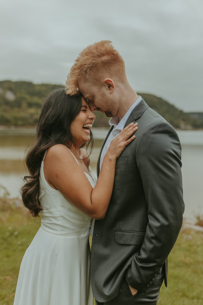 Devils Lake Elopement - Jessica Frigge Photography