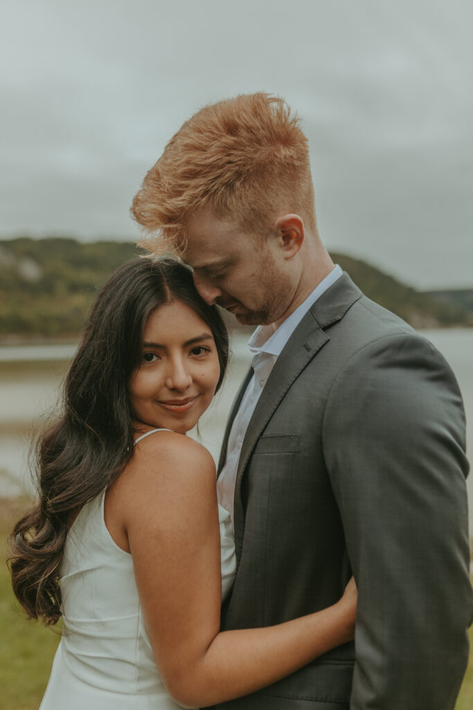 Devils Lake Elopement - Jessica Frigge Photography