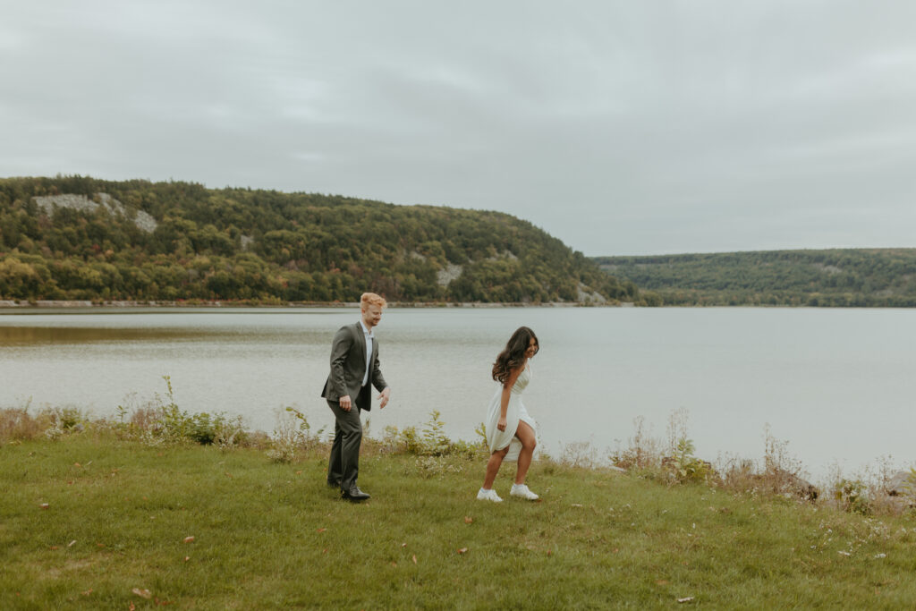 Devils Lake Elopement - Jessica Frigge Photography