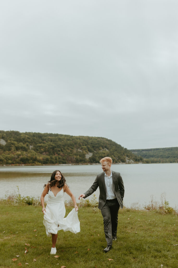 Devils Lake Elopement - Jessica Frigge Photography