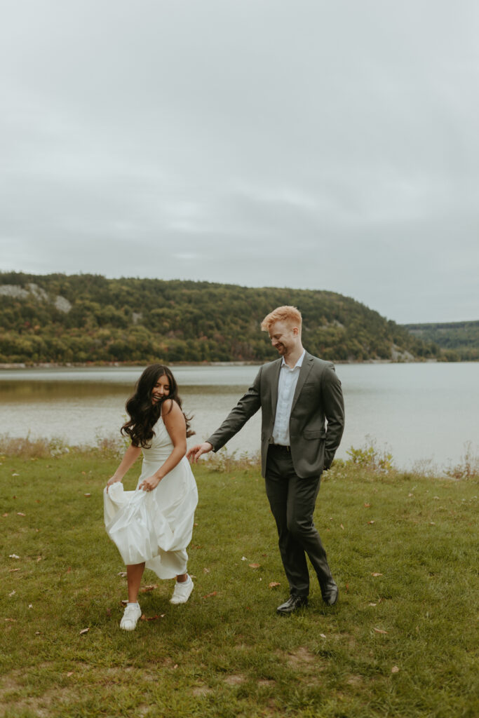 Devils Lake Elopement - Jessica Frigge Photography