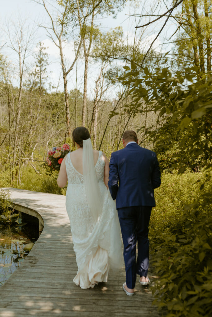 Jessica Frigge Photography is a Wisconsin wedding Photographer