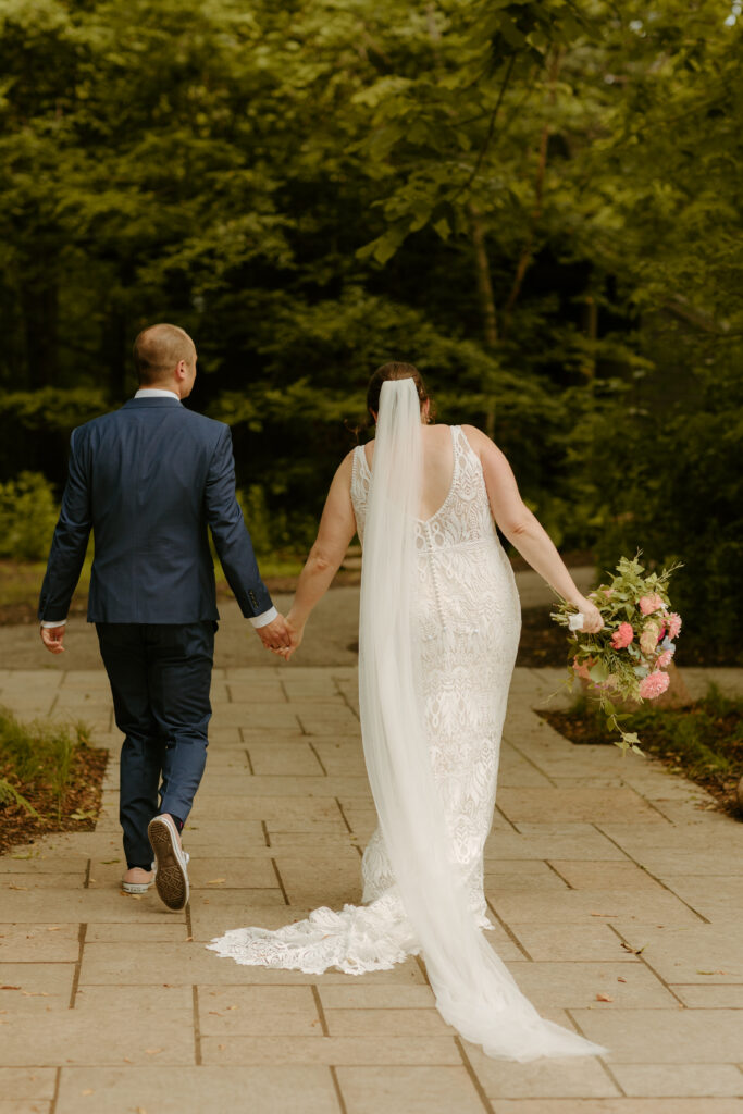 Jessica Frigge Photography is a Wisconsin wedding Photographer