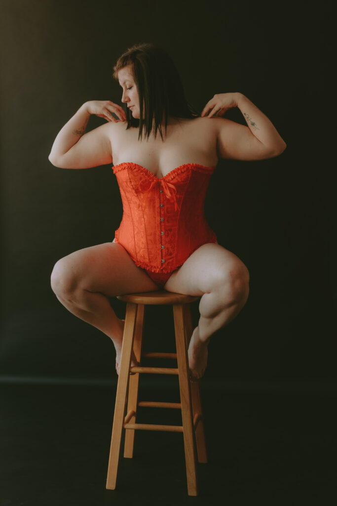 Jessica Frigge Photography is a Milwaukee Wisconsin based boudoir photographer offering a Milwaukee Valentines Day Boudoir Marathon