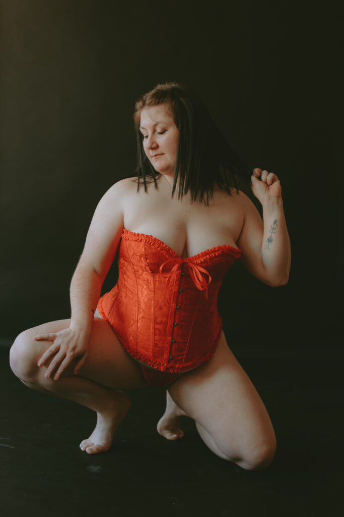 Jessica Frigge Photography is a Milwaukee Wisconsin based boudoir photographer offering a Milwaukee Valentines Day Boudoir Marathon