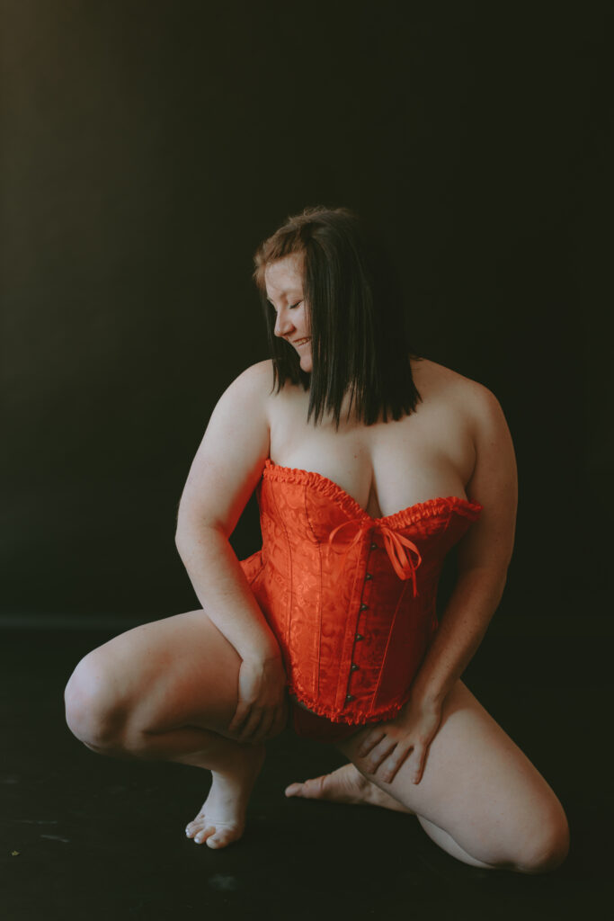 Jessica Frigge Photography is a Milwaukee Wisconsin based boudoir photographer offering a Milwaukee Valentines Day Boudoir Marathon