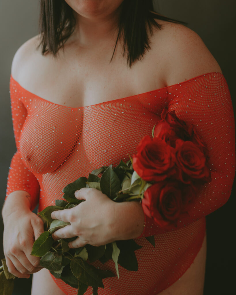 Jessica Frigge Photography is a Milwaukee Wisconsin based boudoir photographer offering a Milwaukee Valentines Day Boudoir Marathon