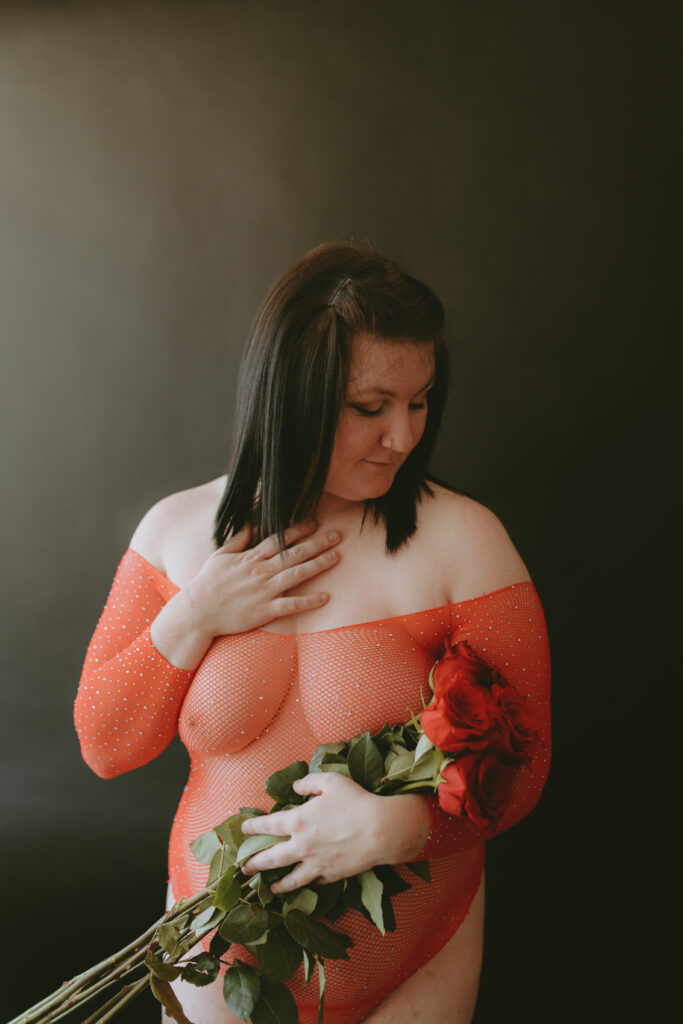 Jessica Frigge Photography is a Milwaukee Wisconsin based boudoir photographer offering a Milwaukee Valentines Day Boudoir Marathon