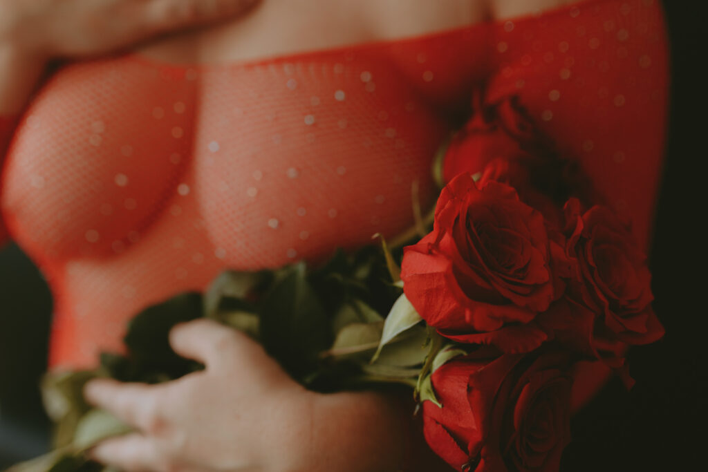 Jessica Frigge Photography is a Milwaukee Wisconsin based boudoir photographer offering a Milwaukee Valentines Day Boudoir Marathon