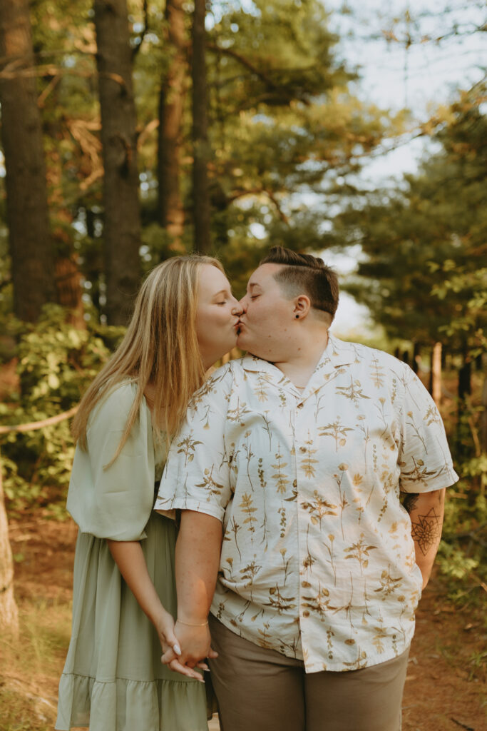 Jessica Frigge Photography is a Wisconsin Couples and engagement photographer