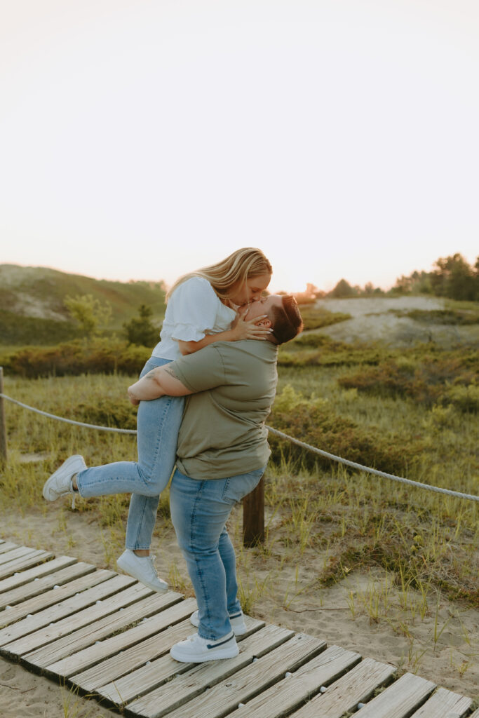 Jessica Frigge Photography is a Wisconsin Couples and engagement photographer