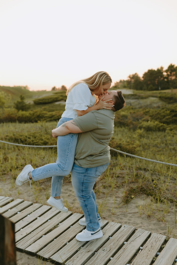 Jessica Frigge Photography is a Wisconsin Couples and engagement photographer