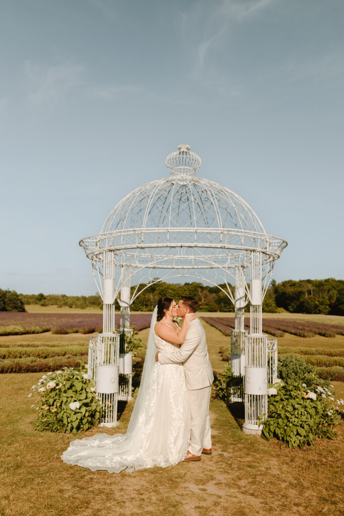 Jessica Frigge Photography is a Wisconsin Elopement Photographer