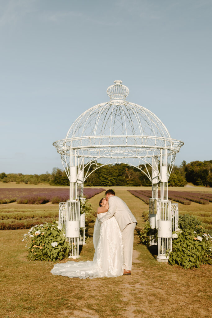 Jessica Frigge Photography is a Wisconsin Elopement Photographer