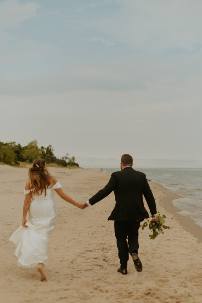 Jessica Frigge Photography is a Wisconsin Elopement Photographer