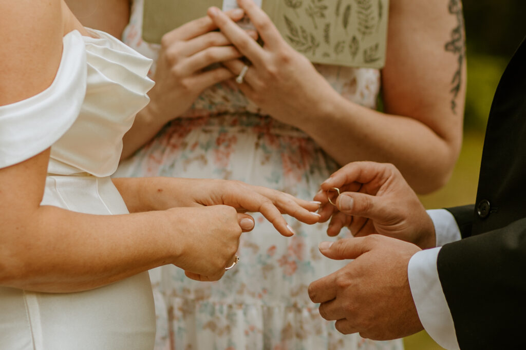 Jessica Frigge Photography is a Wisconsin Elopement Photographer