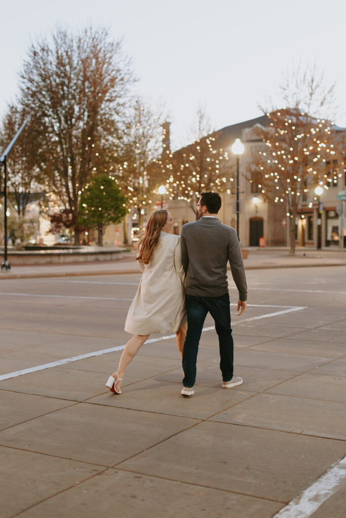 engagement photos in wisconsin by jessica frigge photography