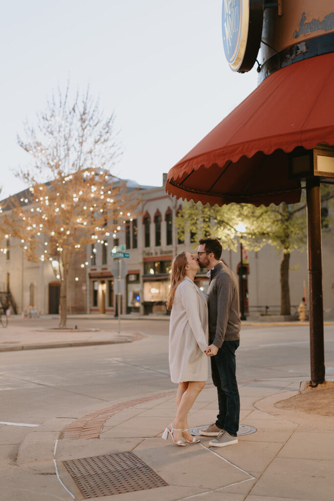 engagement photos in oshkosh